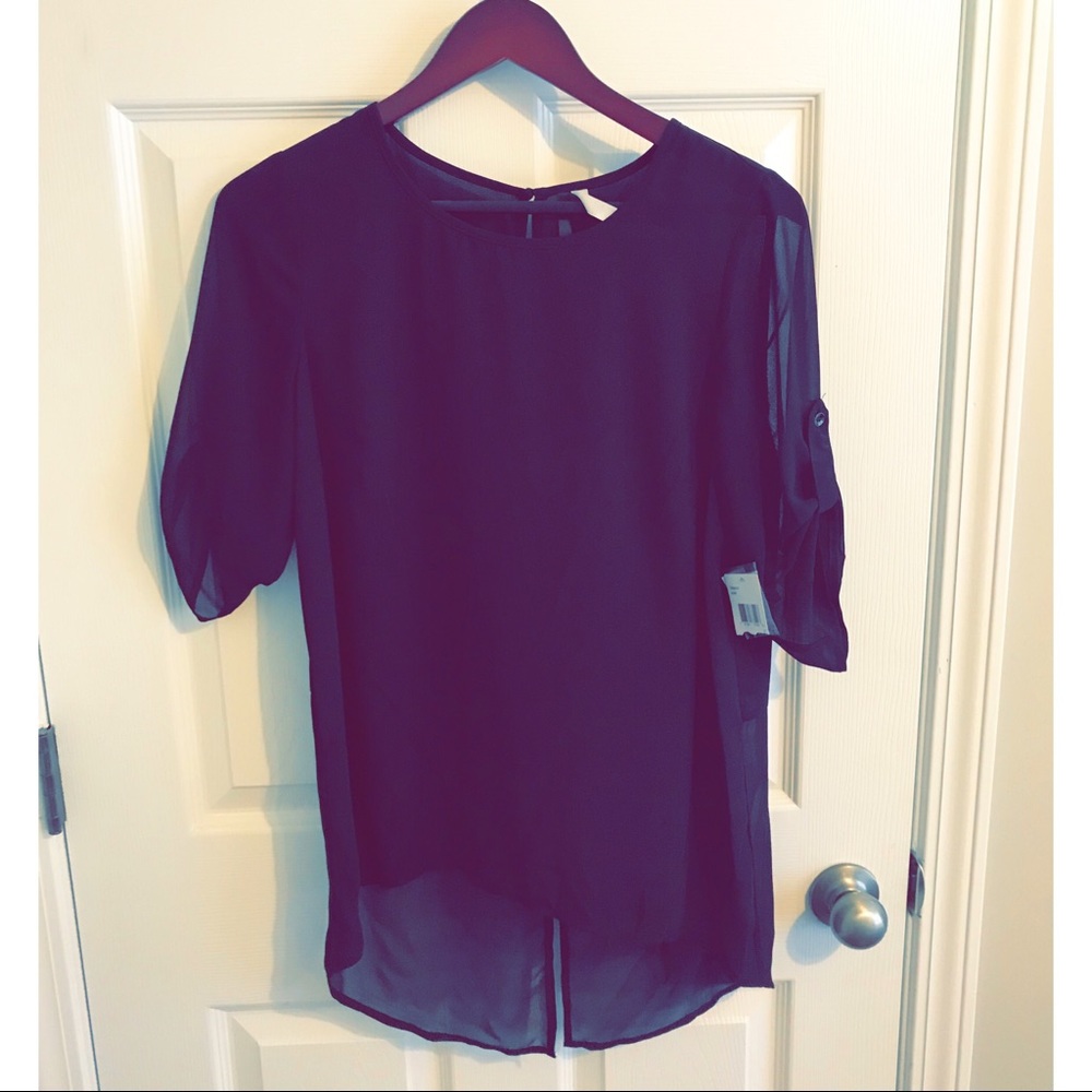 KENSIE Sheer Hi-Low Top NWT sz Small